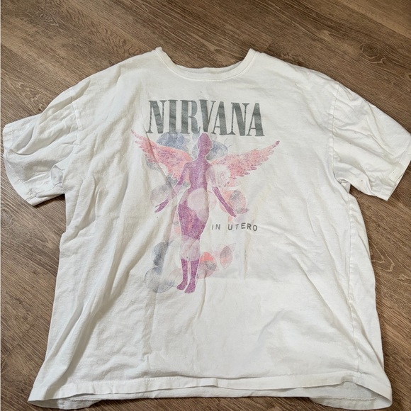 NIRVANA Tops - NIRVANA Cream Smiley Face Tee